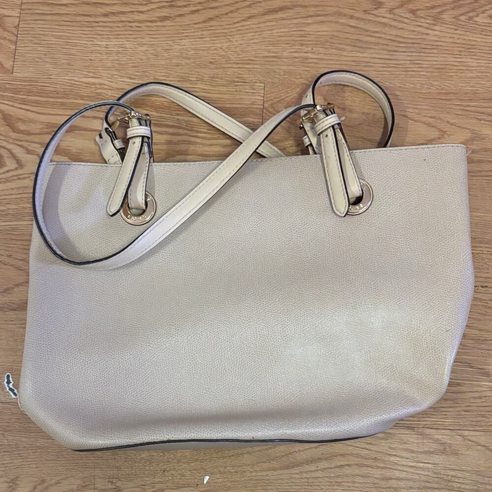 Michael Kors Cream Tote Bag - Picture 1 of 1